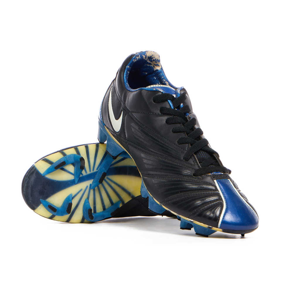 classic football boots