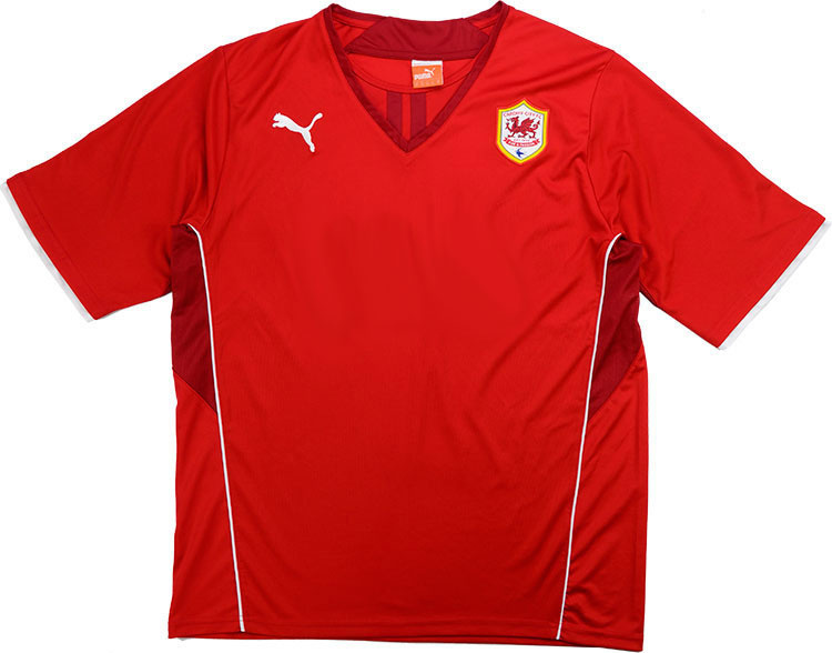 Cardiff City Goalkeeper football shirt 2010 - 2011. Sponsored by SBOBET