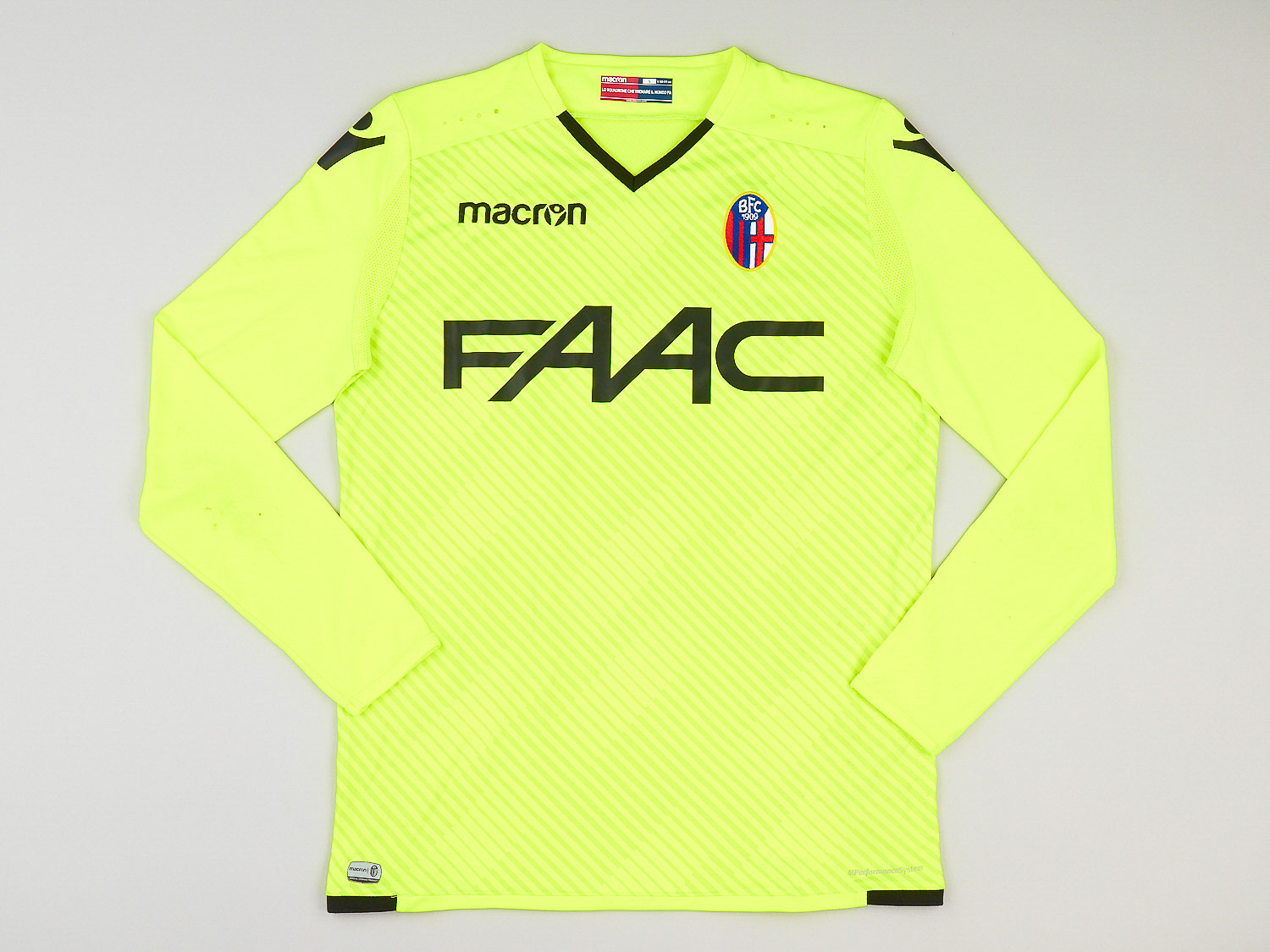 2010s-bologna-gk-shirt-good-s