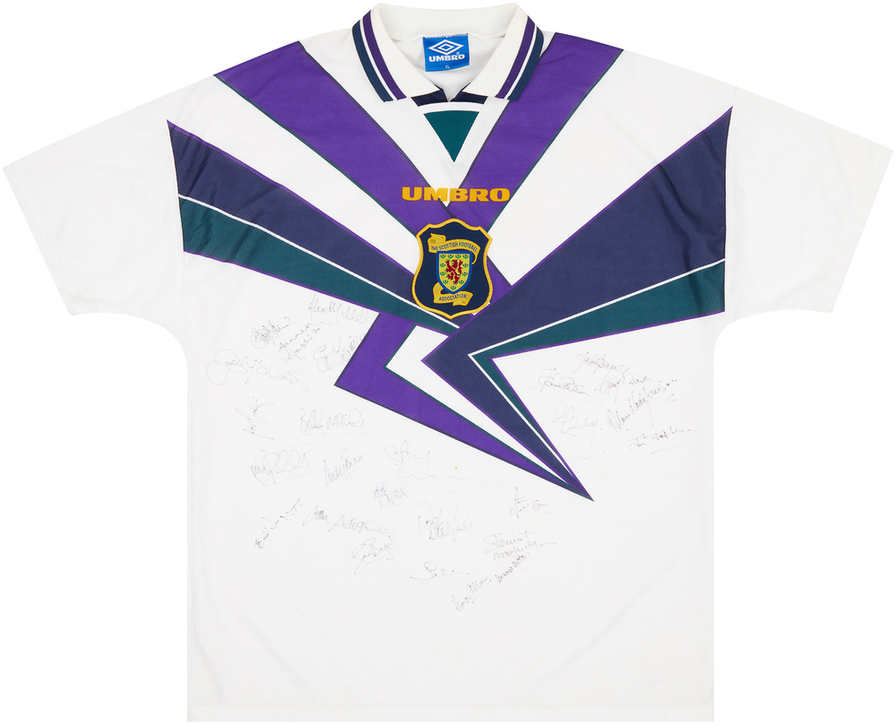 1995-96 Scotland Signed Away Shirt (Excellent) XL