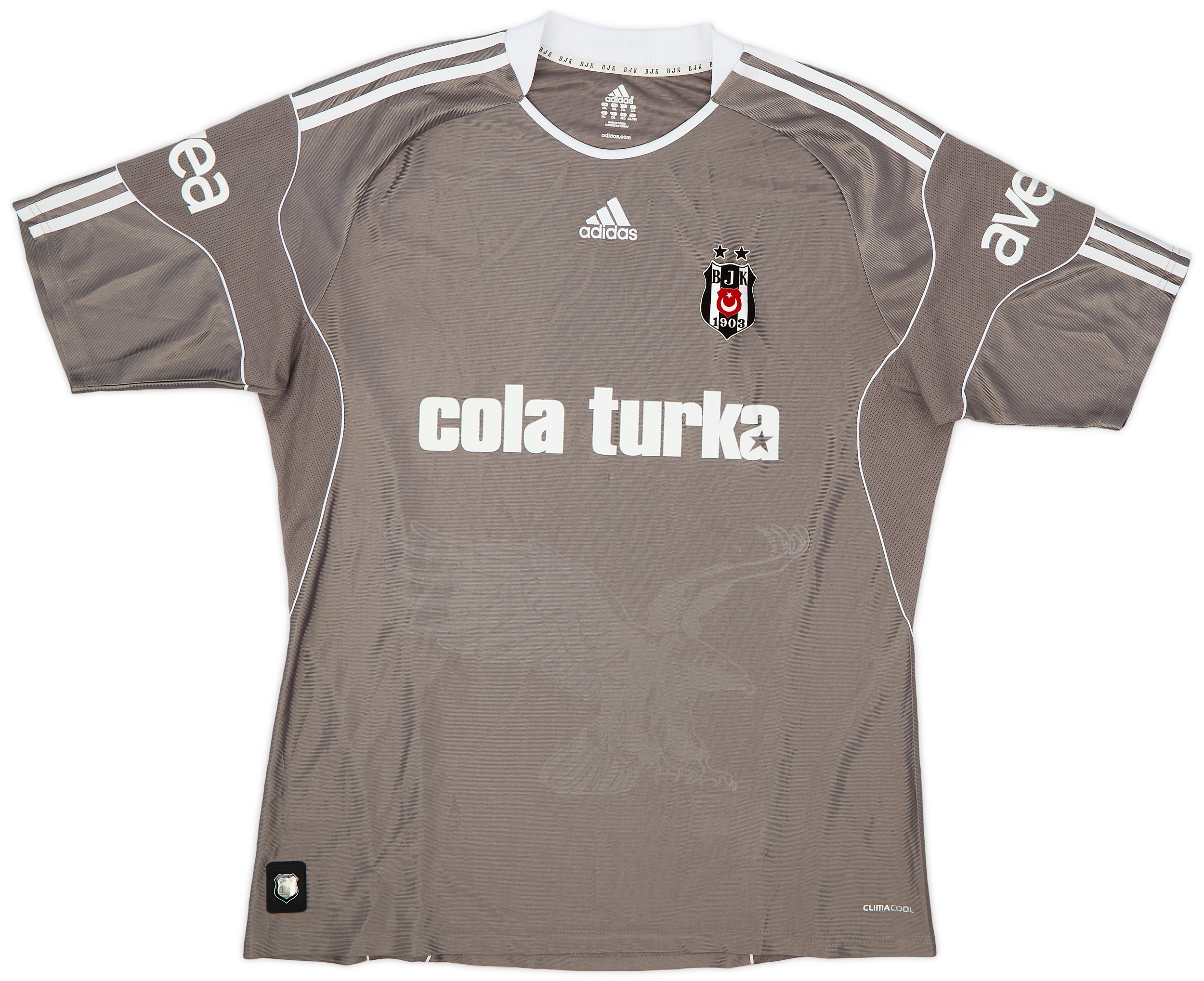 Besiktas Home camisa de futebol 2012 - 2013. Sponsored by Toyota
